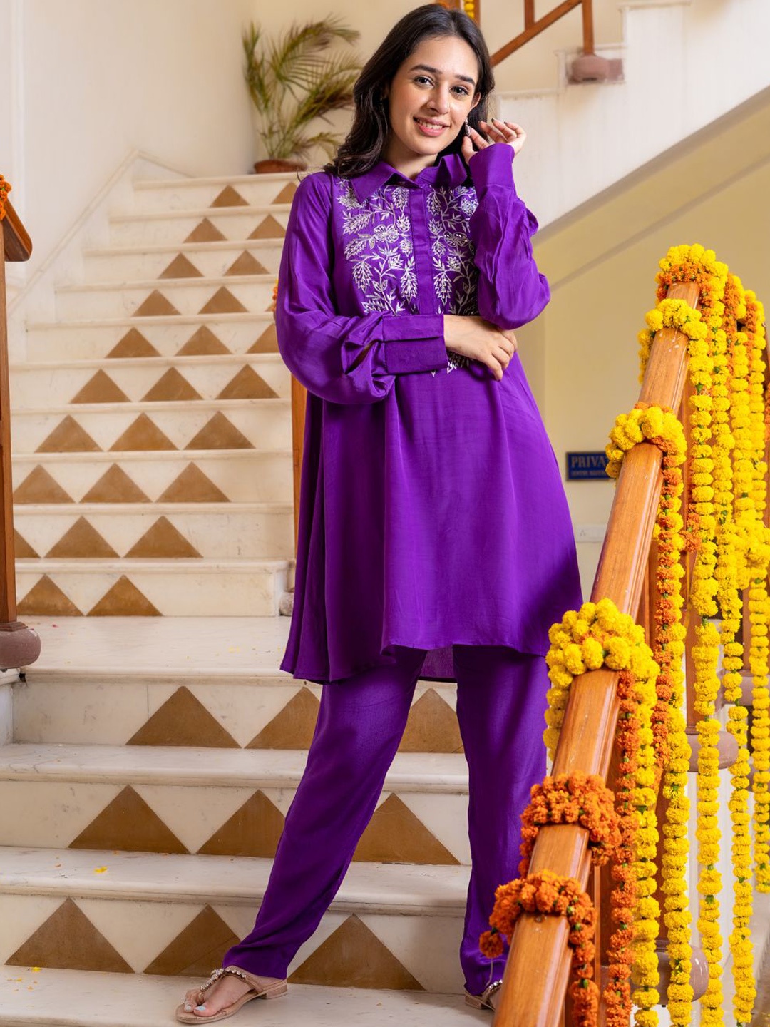 

HOUSE OF JAMOTI Ethnic Motifs Embroidered Regular Sequinned Silk Crepe Kurti With Trousers, Purple