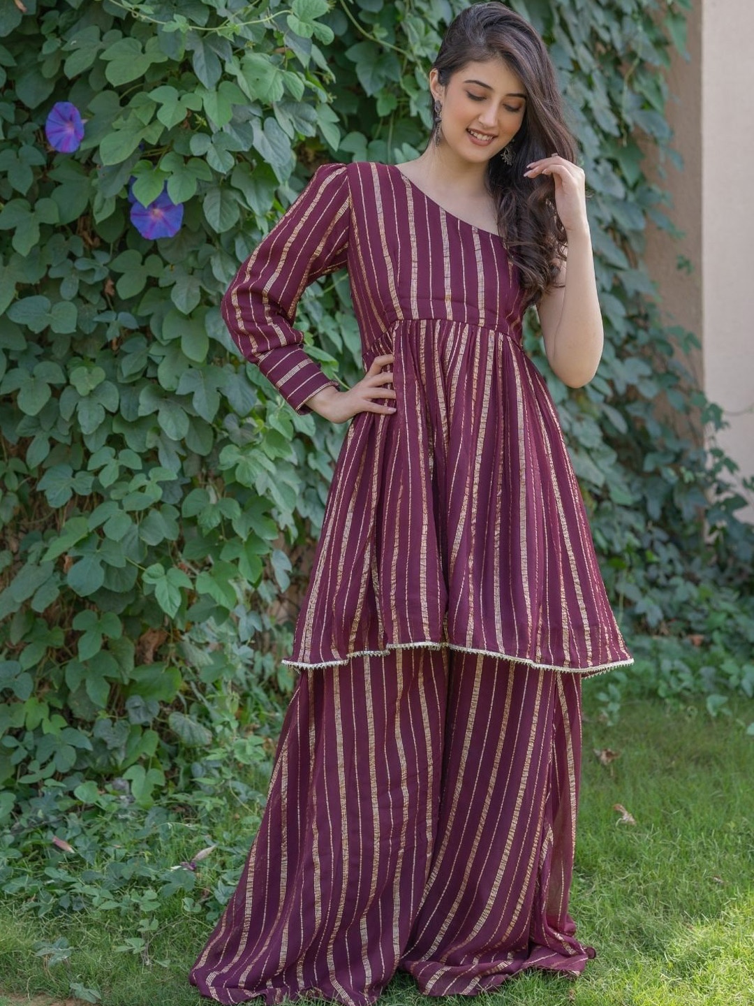 

HOUSE OF JAMOTI Striped One Shoulder Empire Kurti With Sharara, Burgundy