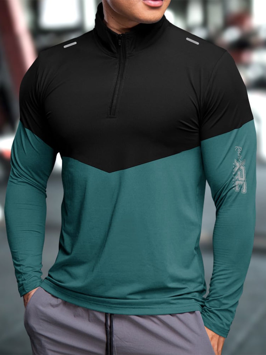 

Eyebogler Colourblocked Mock Collar Dry Fit T-shirt, Black