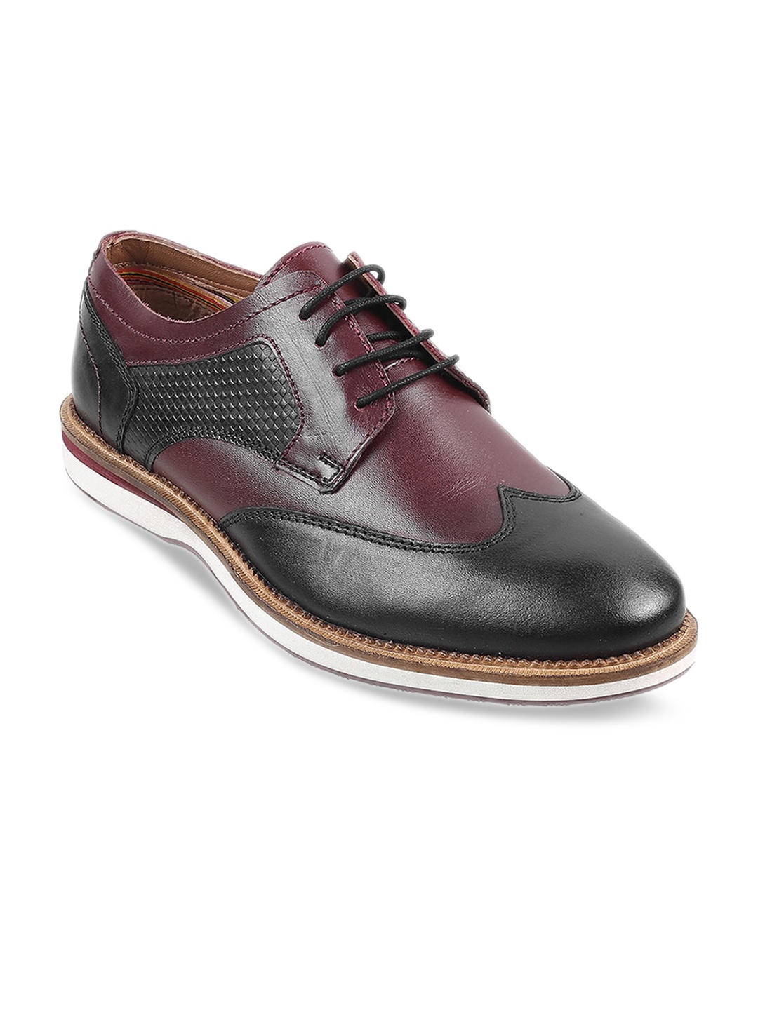 

Metro Men Textured Round Toe Formal Brogues, Black