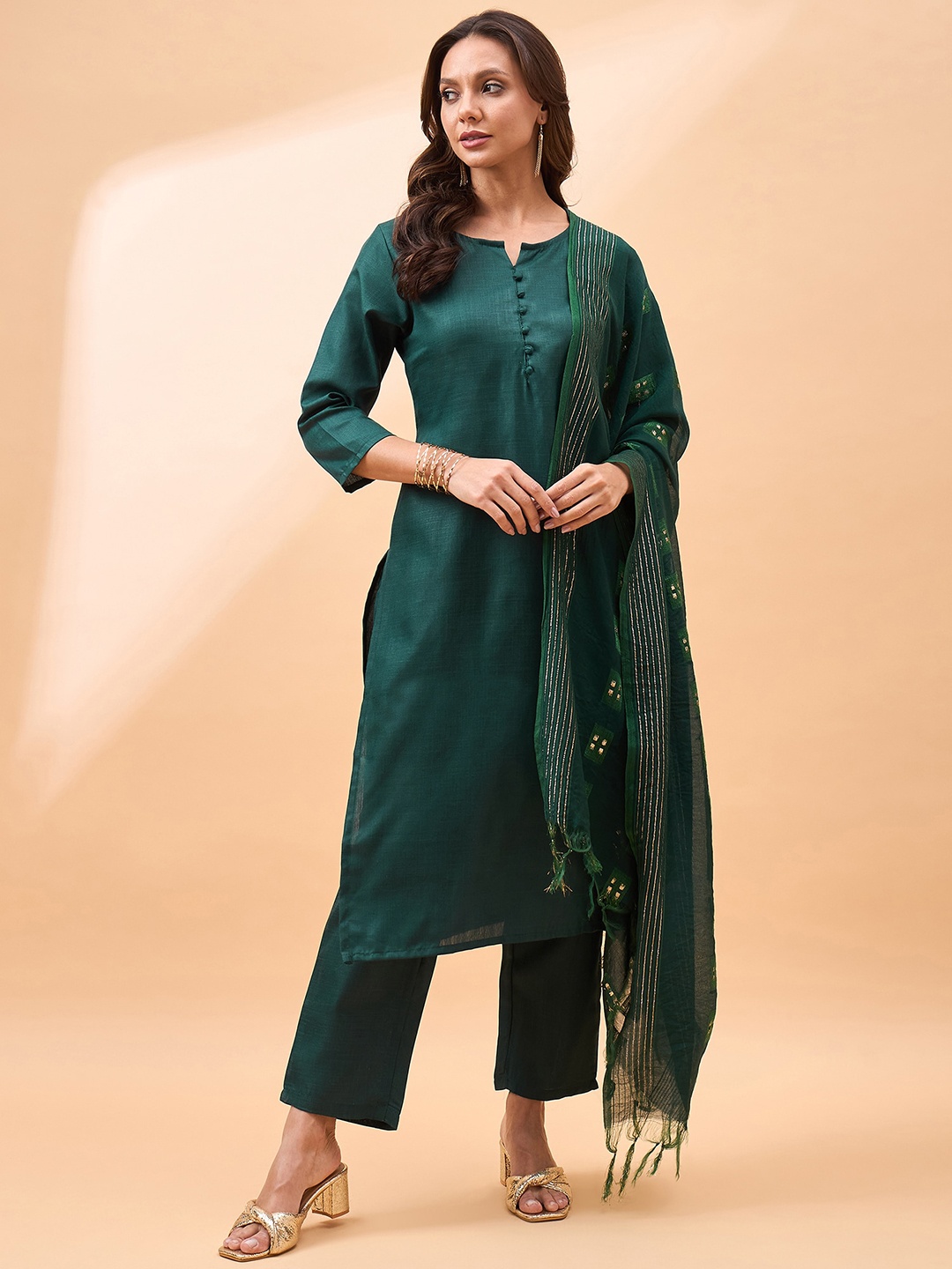 

all about you Regular Notched Neck Straight Kurta with Trousers & With Dupatta, Green