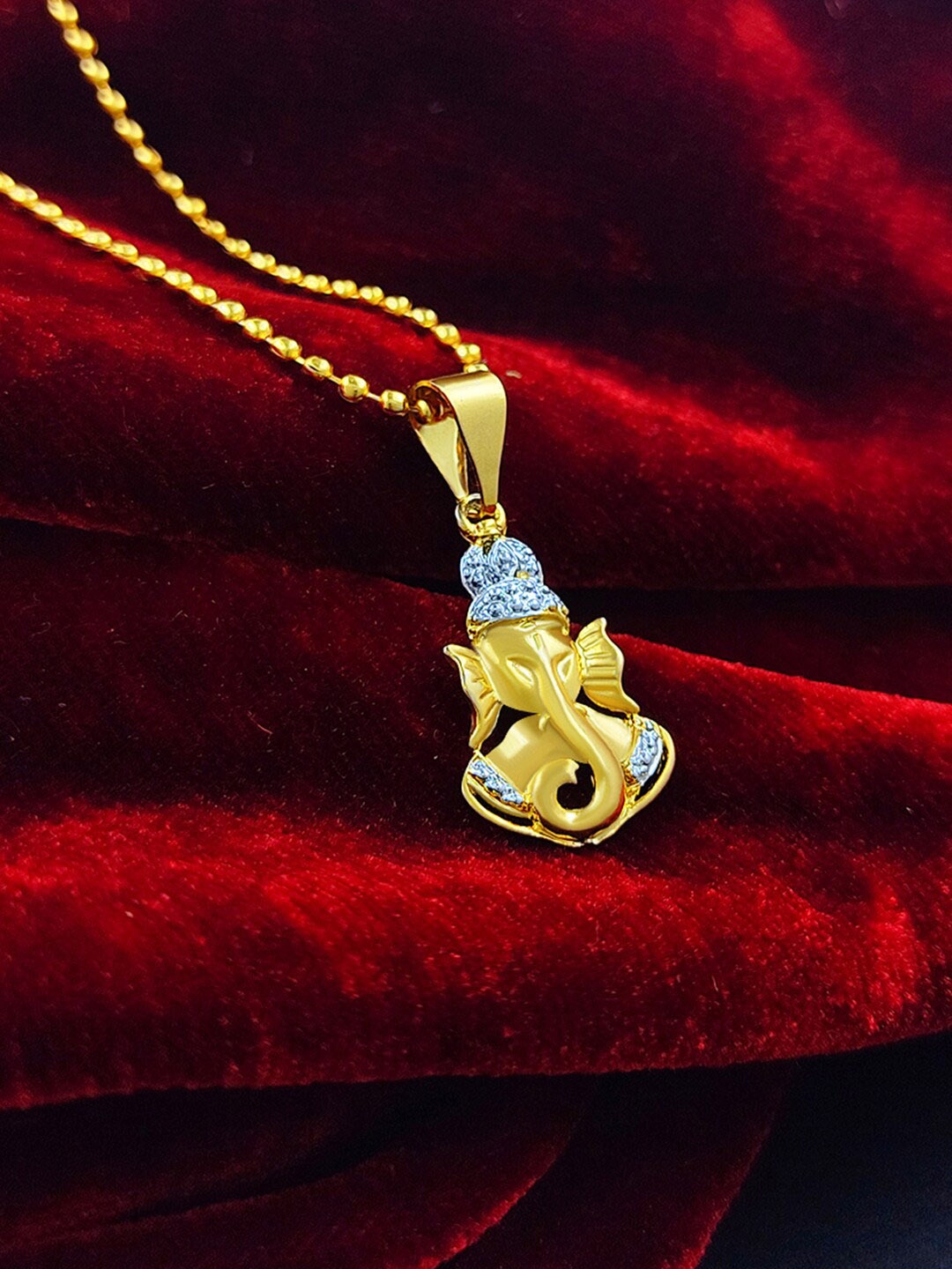 

Saizen Gold-Plated Cubic Zirconia Contemporary Pendant with Chain