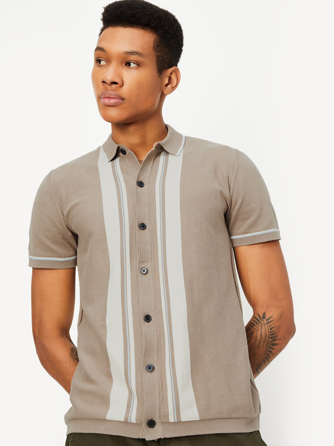 

max Vertical Stripes Opaque Casual T-shirt, Brown