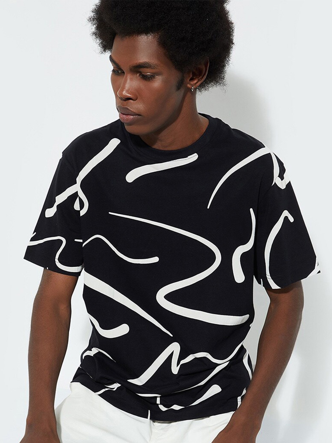 

max URB_N Abstract Printed Hooded Monochrome T-shirt, Black