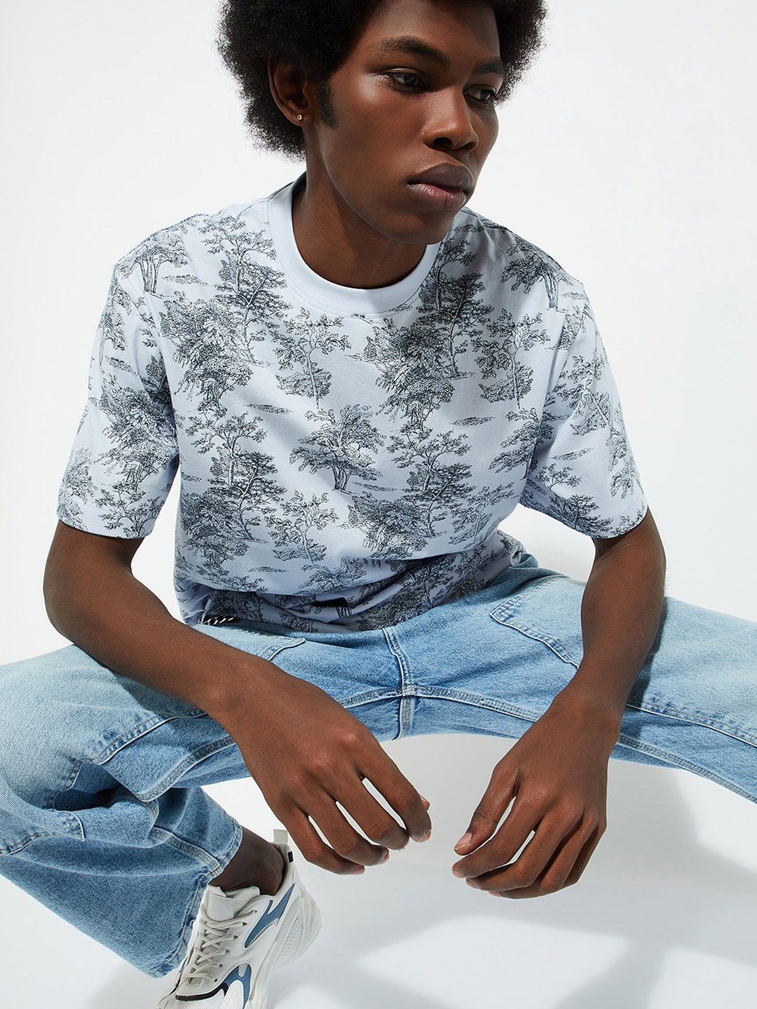

max URB_N Floral Printed Drop-Shoulder Sleeves Cotton T-shirt, White