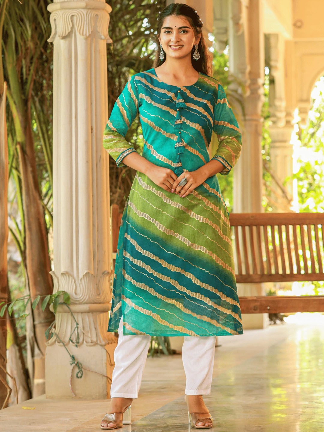 

Yufta Green Striped Printed Zari Straight Kurta