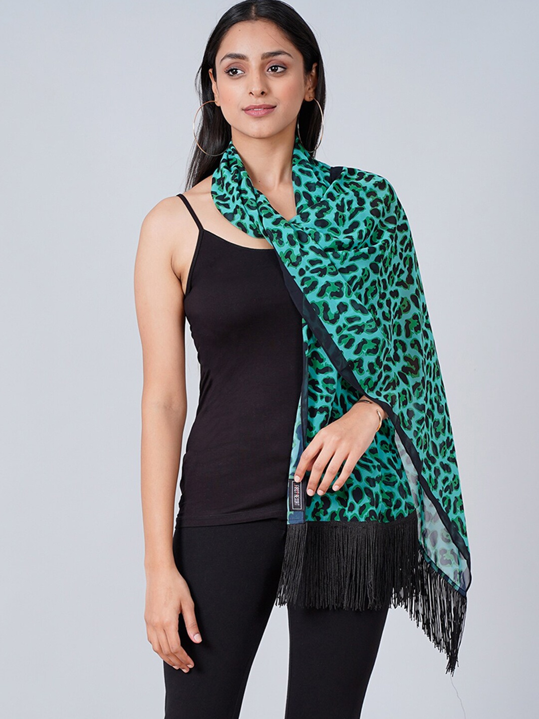 

First Resort by Ramola Bachchan Abstract Printed Stole, Green