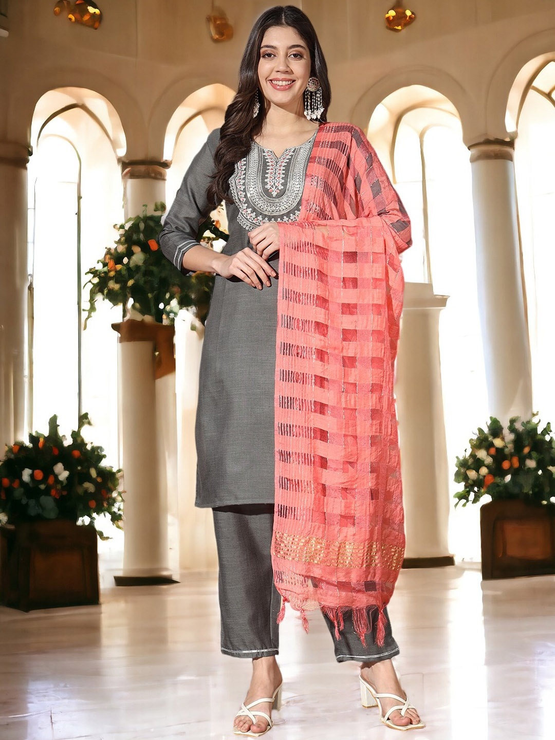 

MORLY Women Ethnic Motifs Yoke Design Regular Thread Work Kurta with Trousers & With Dupatta, Grey