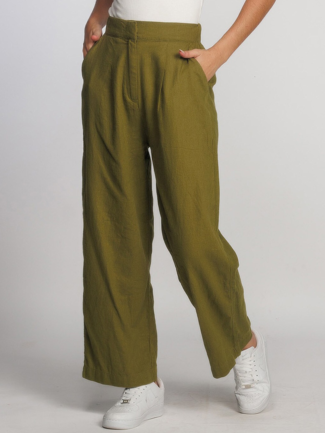 

Zink London Women High-Rise Straight Fit Parallel Trouser, Green