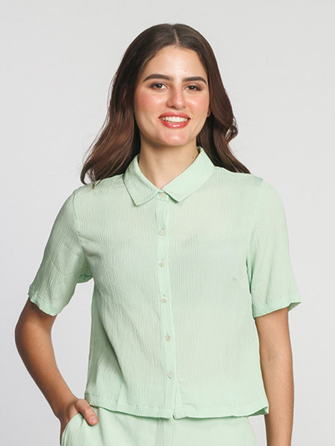 

Zink London Spread Collar Short Sleeves Casual Shirt, Green