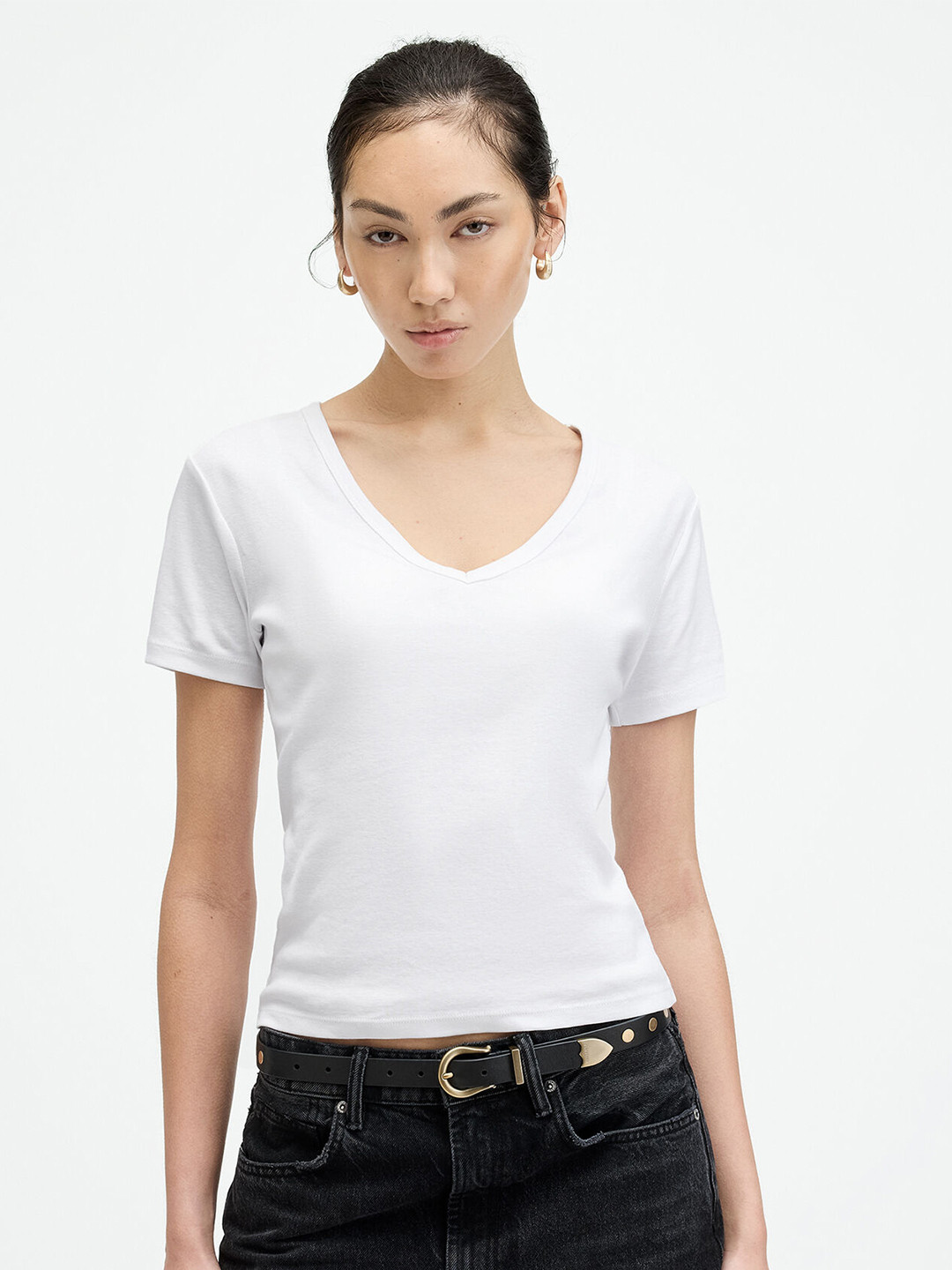 

COLOR CAPITAL V-Neck Relaxed Fit Short Sleeve Relaxed Fit Tshirt, White