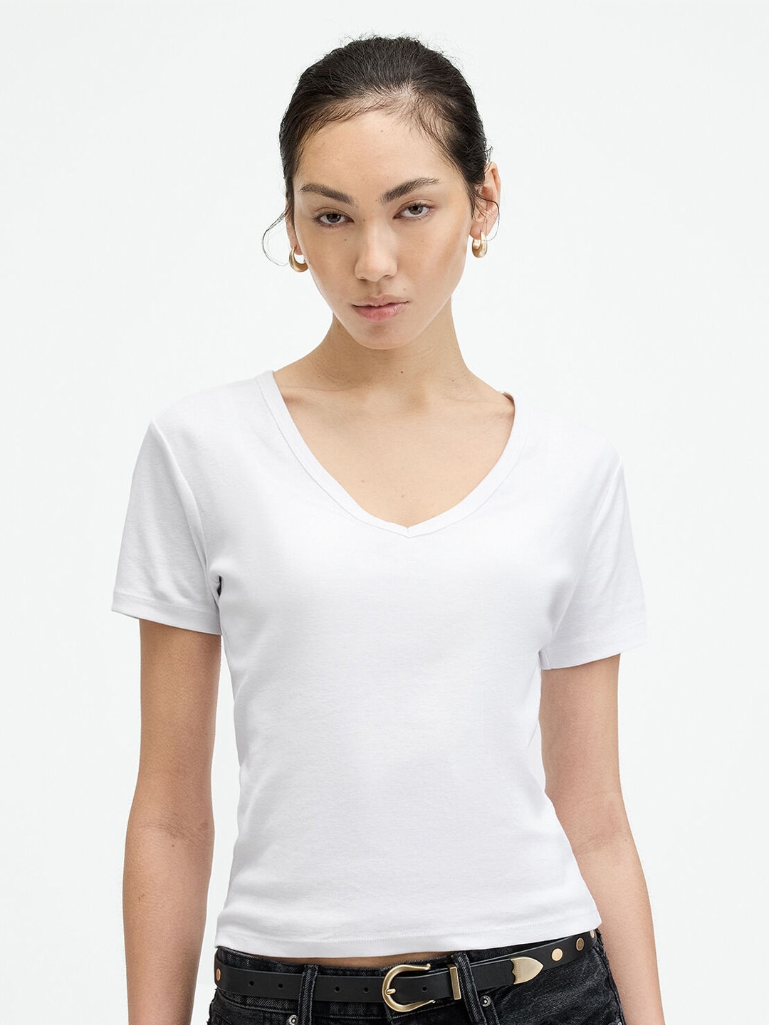 

COLOR CAPITAL Pack Of 5 V-Neck Casual T-shirts, White