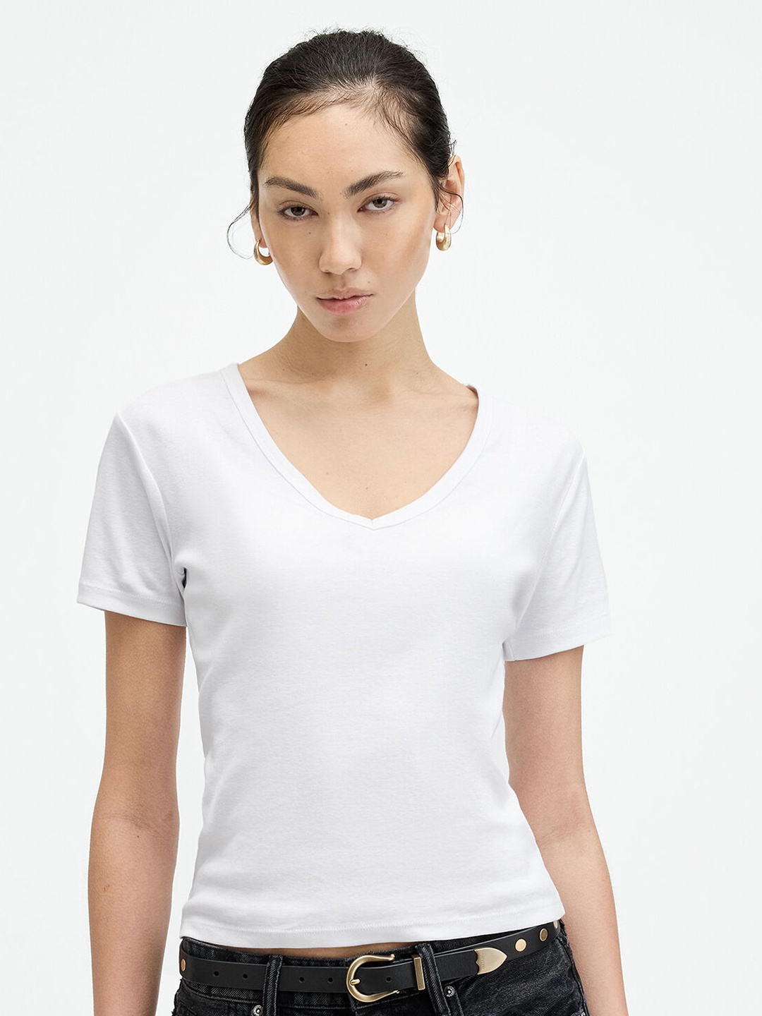 

COLOR CAPITAL Pack Of 3 V-Neck Cotton Tshirts, White