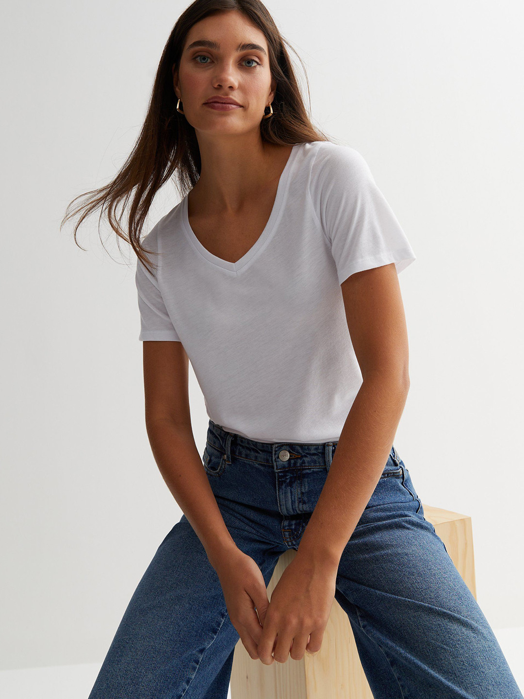 

COLOR CAPITAL Pack of 3 V-Neck Tshirts, White
