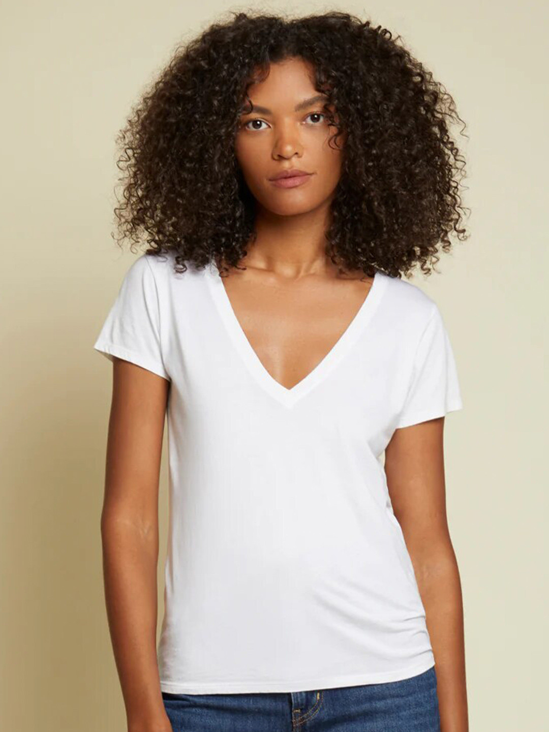 

COLOR CAPITAL Pack of 3 V-Neck Tshirts, White