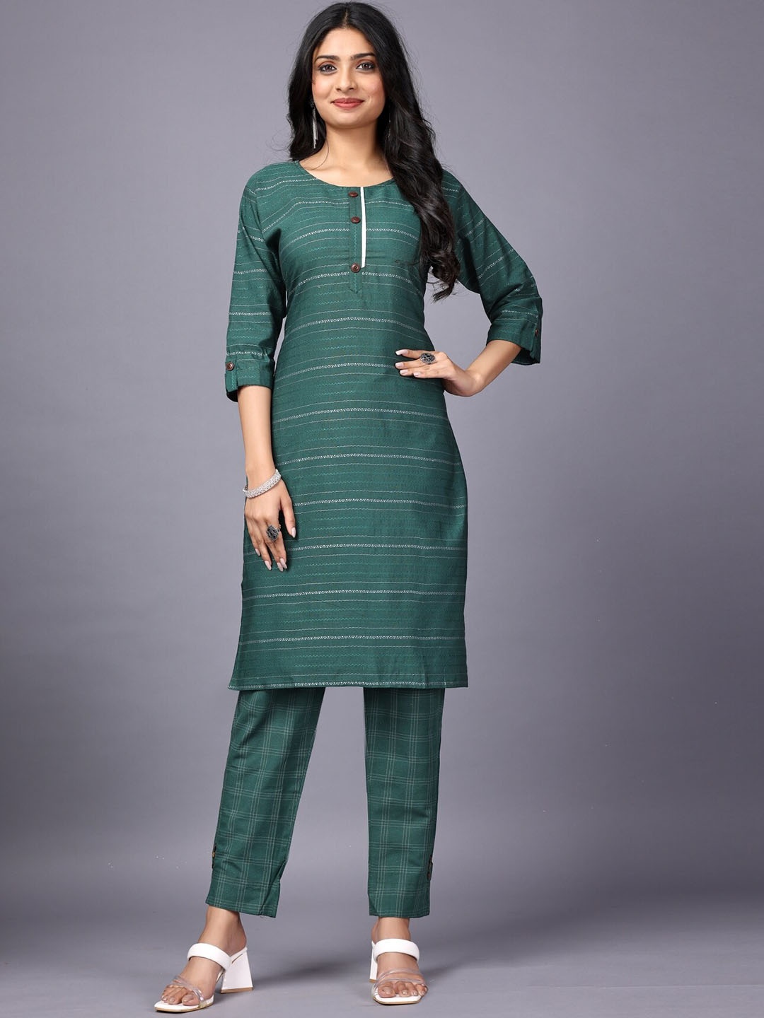 

Anouk Striped Regular Straight Kurta with Trousers, Green