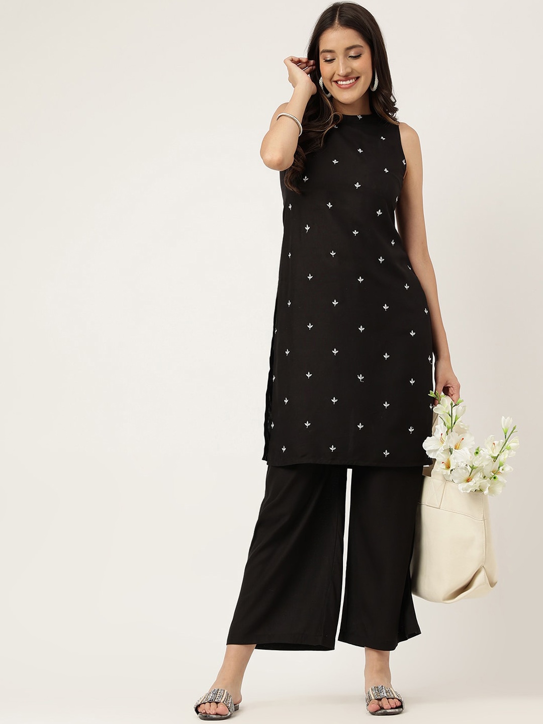 

Cora Ethnic Motifs Embroidered Thread Work Kurta with Palazzos, Black