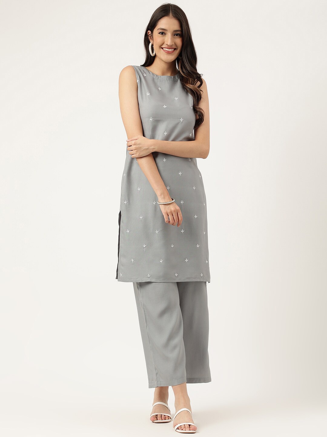 

Cora Ethnic Motifs Embroidered Thread Work Kurta with Palazzos, Grey