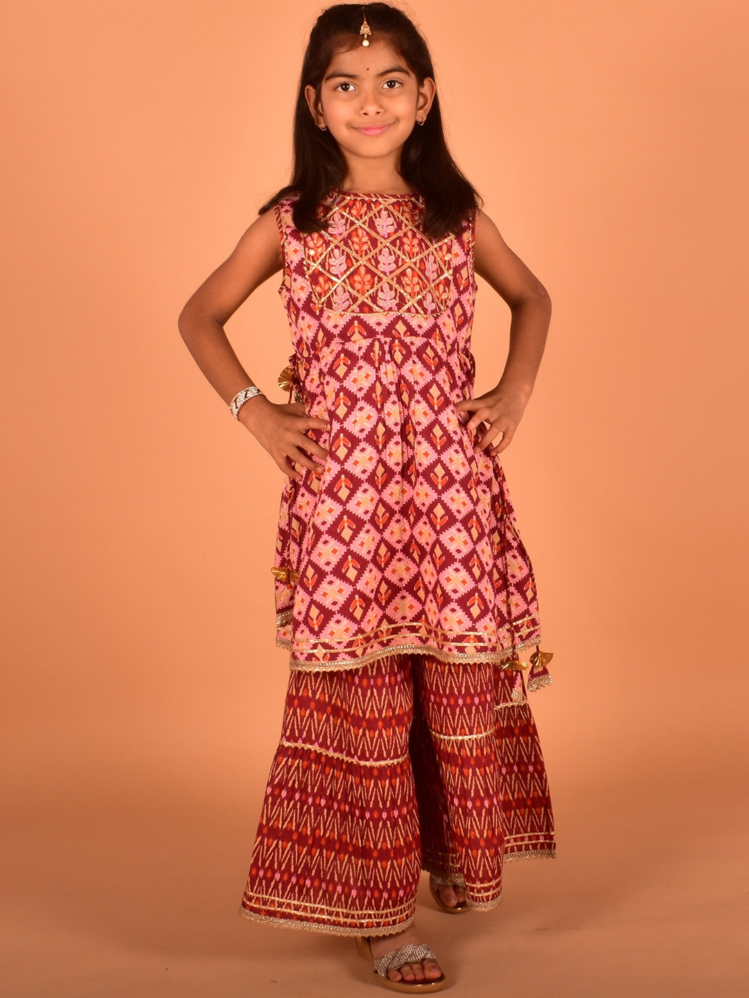 

BAESD Girls Floral Printed Gotta Patti Kurta With Sharara, Pink
