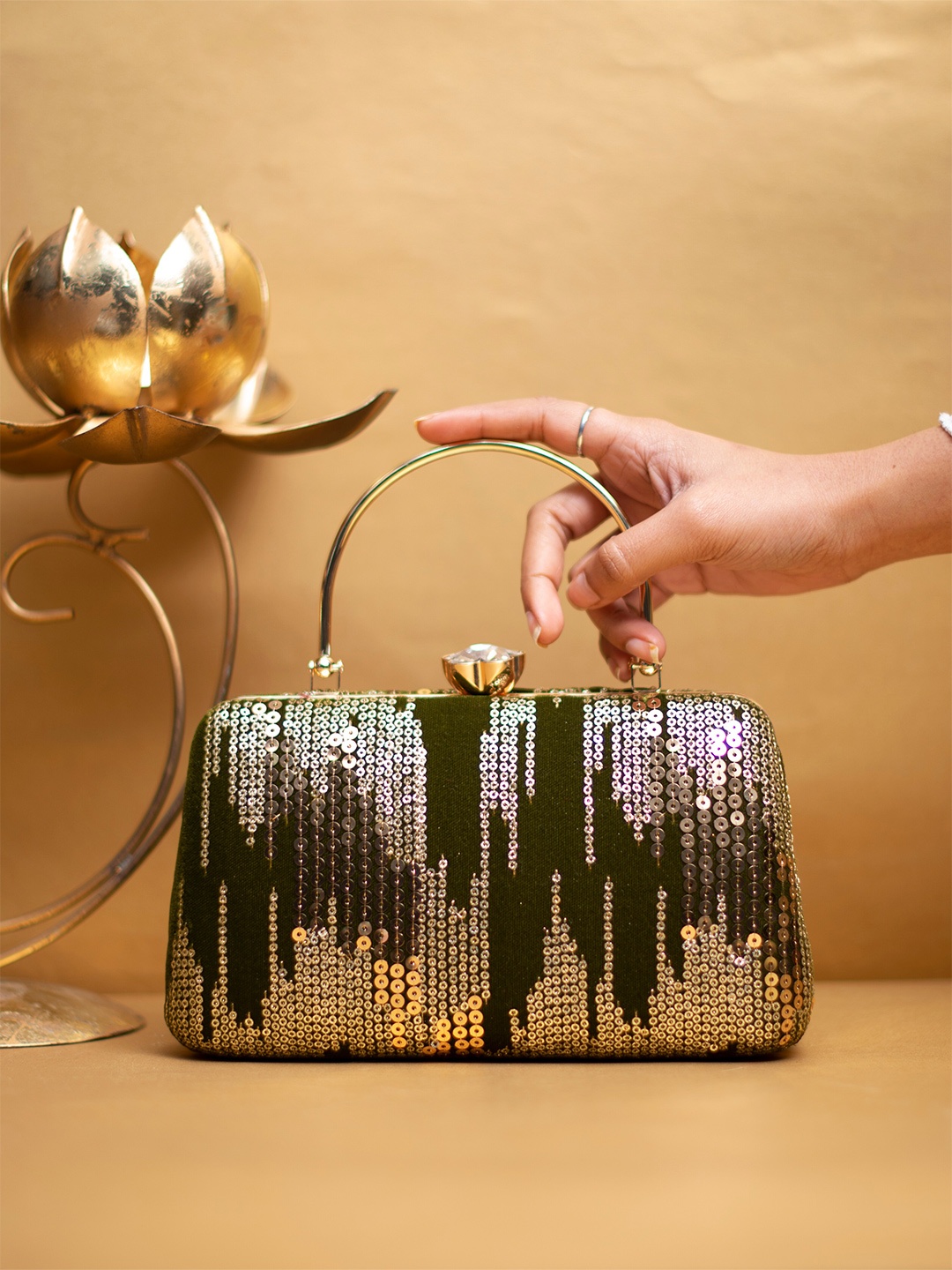 

ARTKLIM Embroidered Box Clutch, Lime green