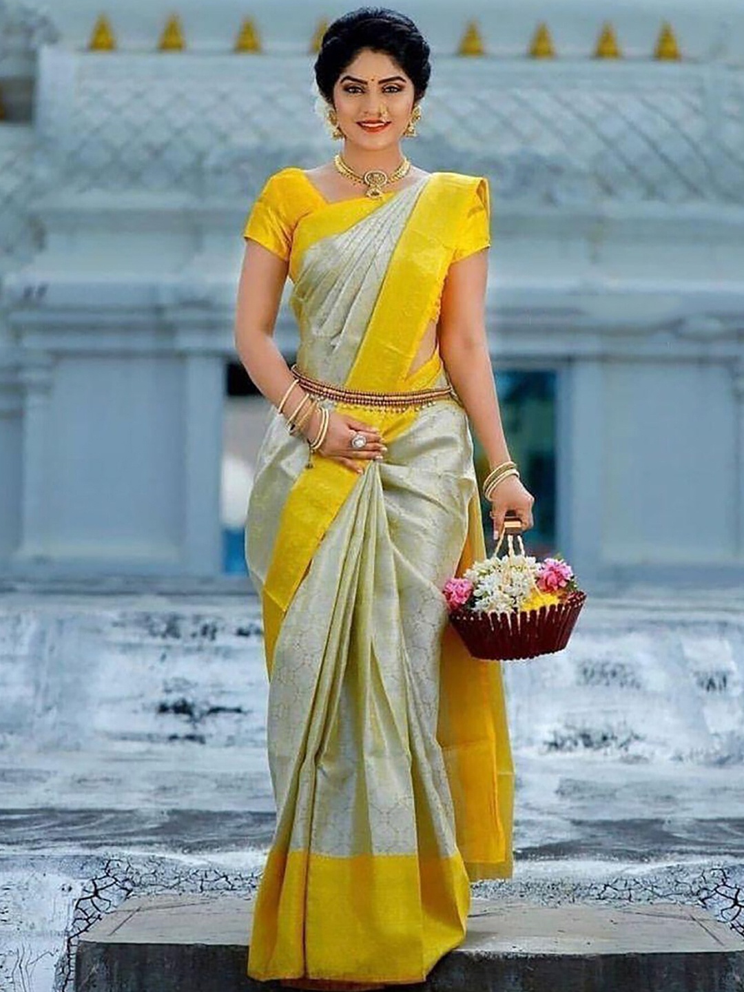 

BerMondsey Ethnic Motifs Woven Design Zari Banarasi Saree, Yellow