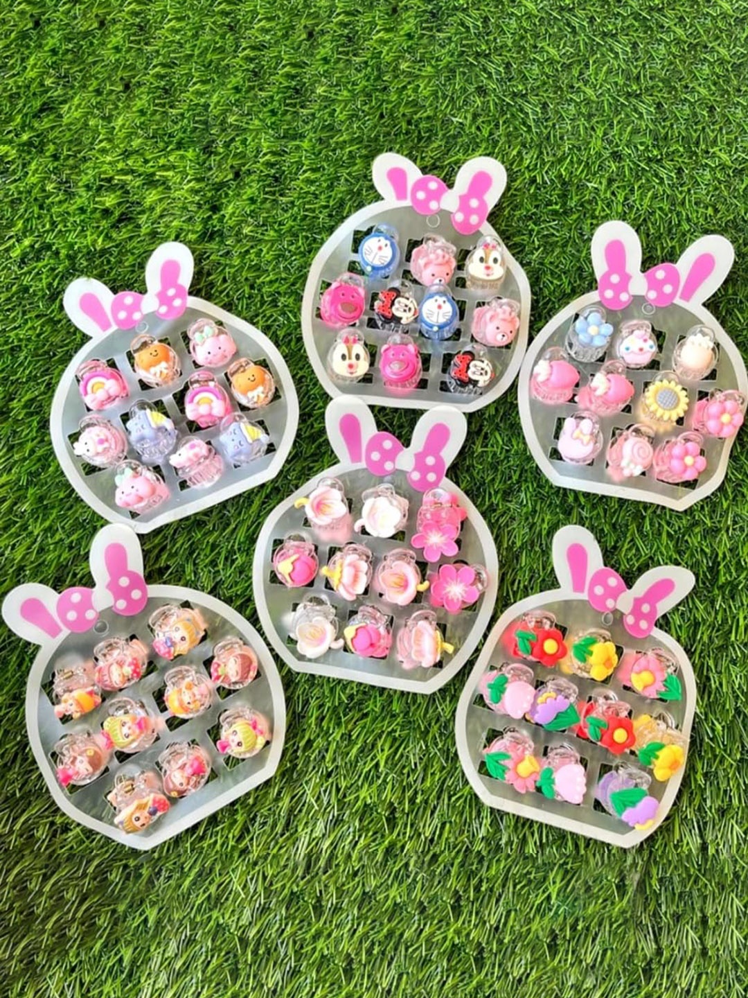 

LYTIX Girls Set Of 10 Assorted Cartoon & Flower Design Candy Claw Clips, Pink