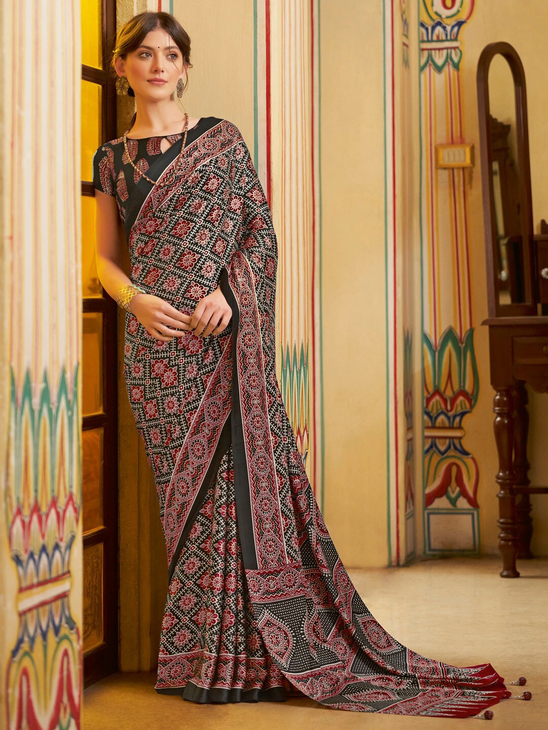 

Saree mall Ajrak Block Pure Crepe Bagru Sarees, Black