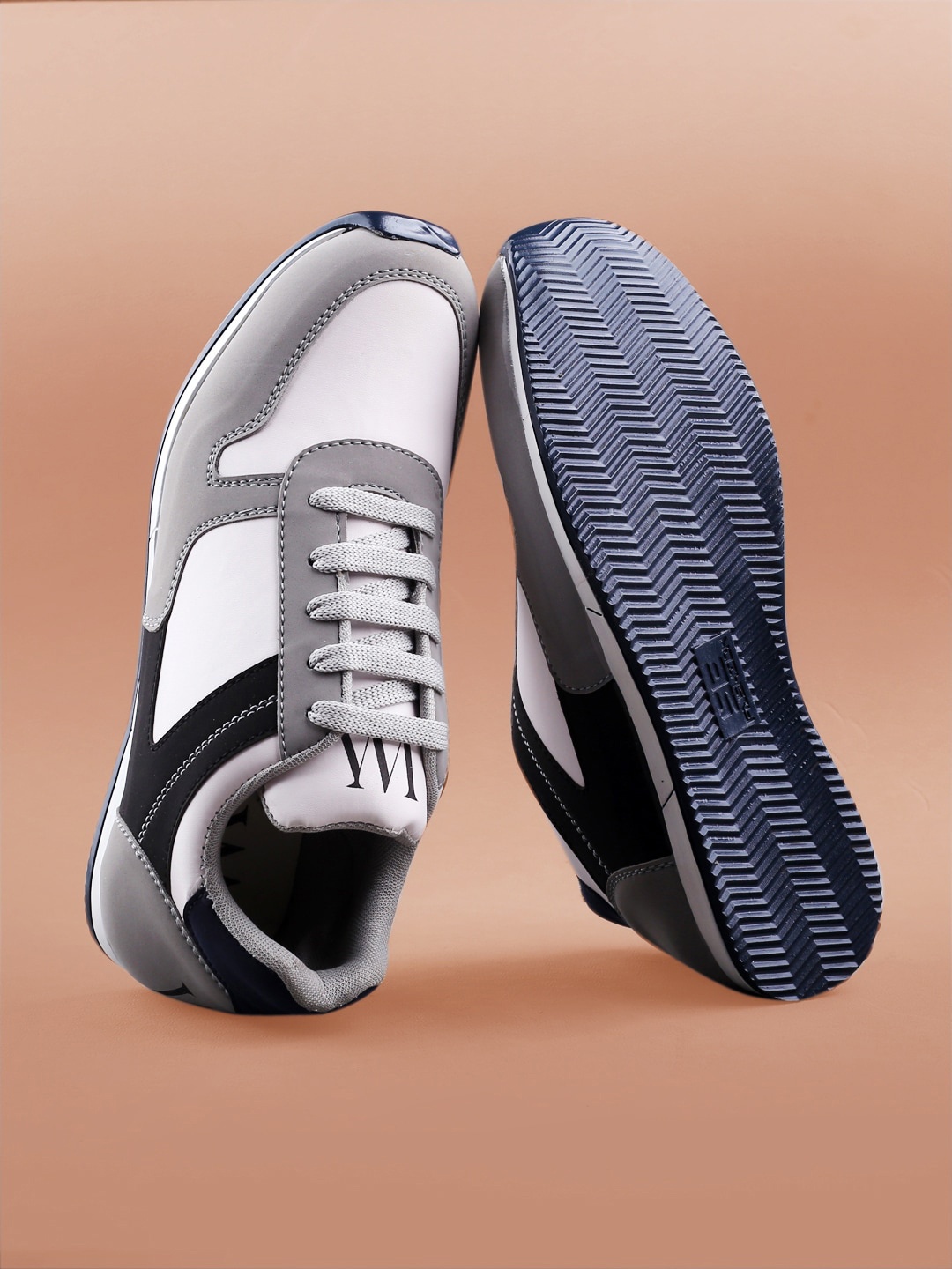 

mr.wonker Men Colourblocked Comfort Insole Contrast Sole Waterproof Lining Sneakers, Grey
