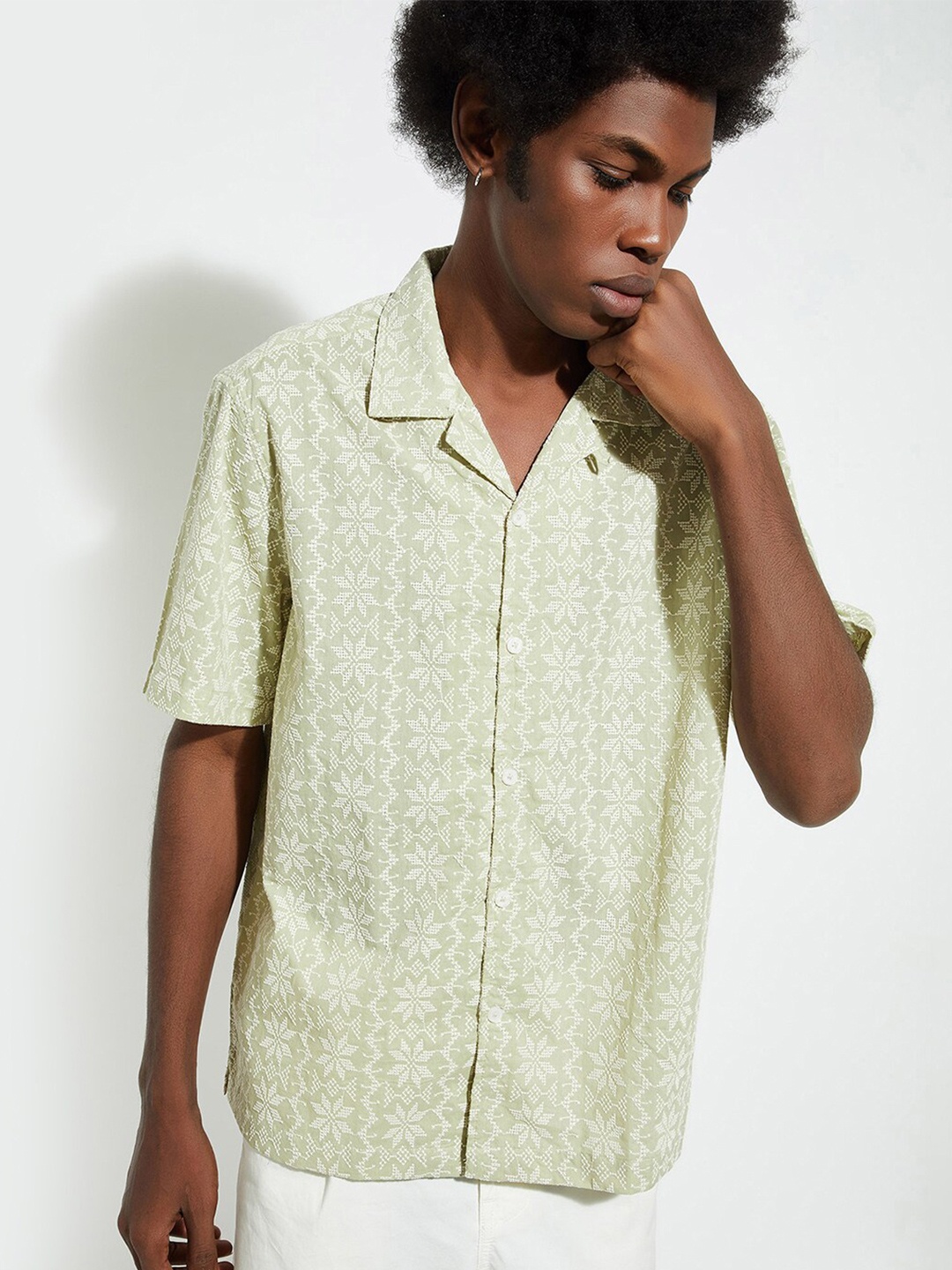 

max URB_N Floral Printed Cuban Collar Cotton Shirt, Green