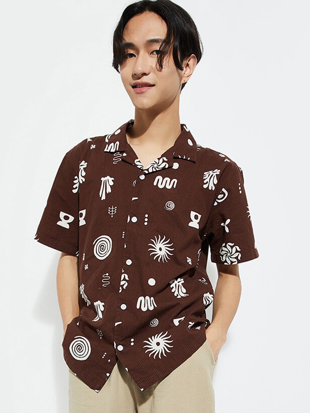 

max URB_N Conversational Printed Cuban Collar Cotton Shirt, Brown