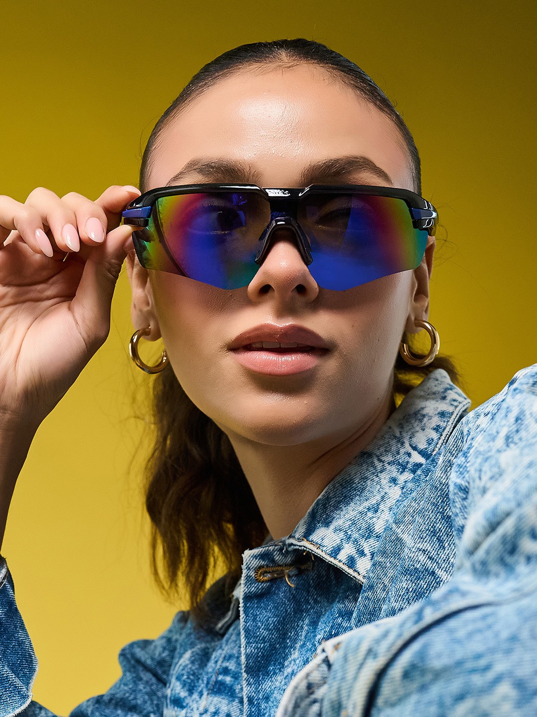 

HASHTAG EYEWEAR Unisex Sports Sunglasses With UV Protected Lens HT-SPORT-0104 C3, Black
