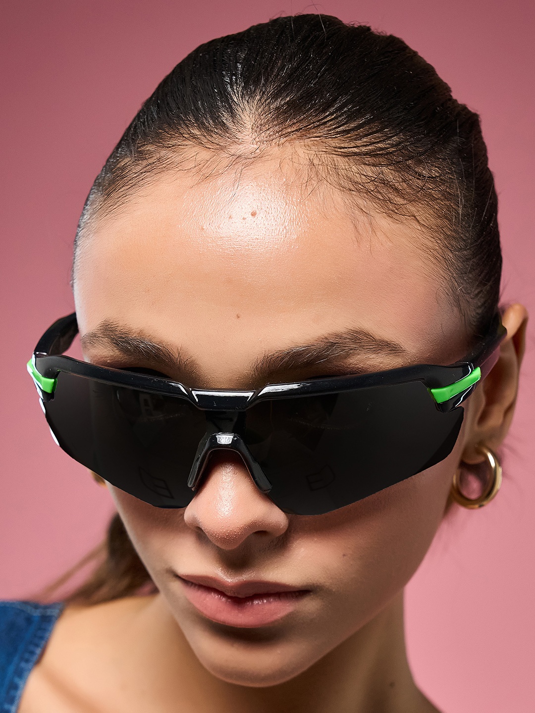 

HASHTAG EYEWEAR Unisex Sports Sunglass with UV Protected Lens, Grey