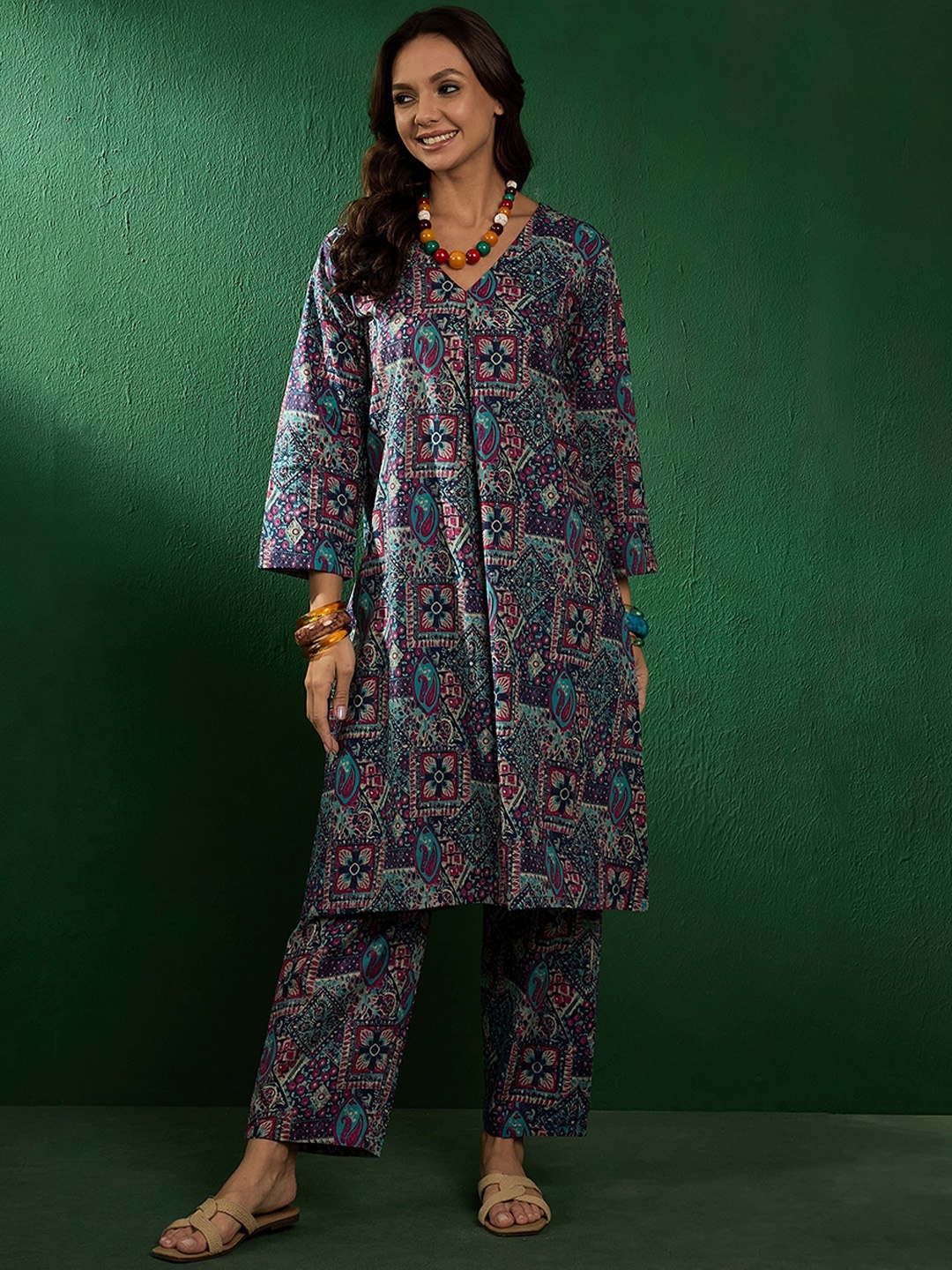

Sangria Ajrakh Printed Pure Cotton Straight Kurta & Trousers, Purple