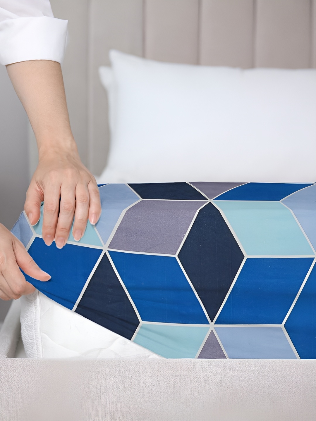 

bsb home Navy Blue Printed Microfiber 180 TC Queen Fitted Bedsheet with 2 Pillow Covers