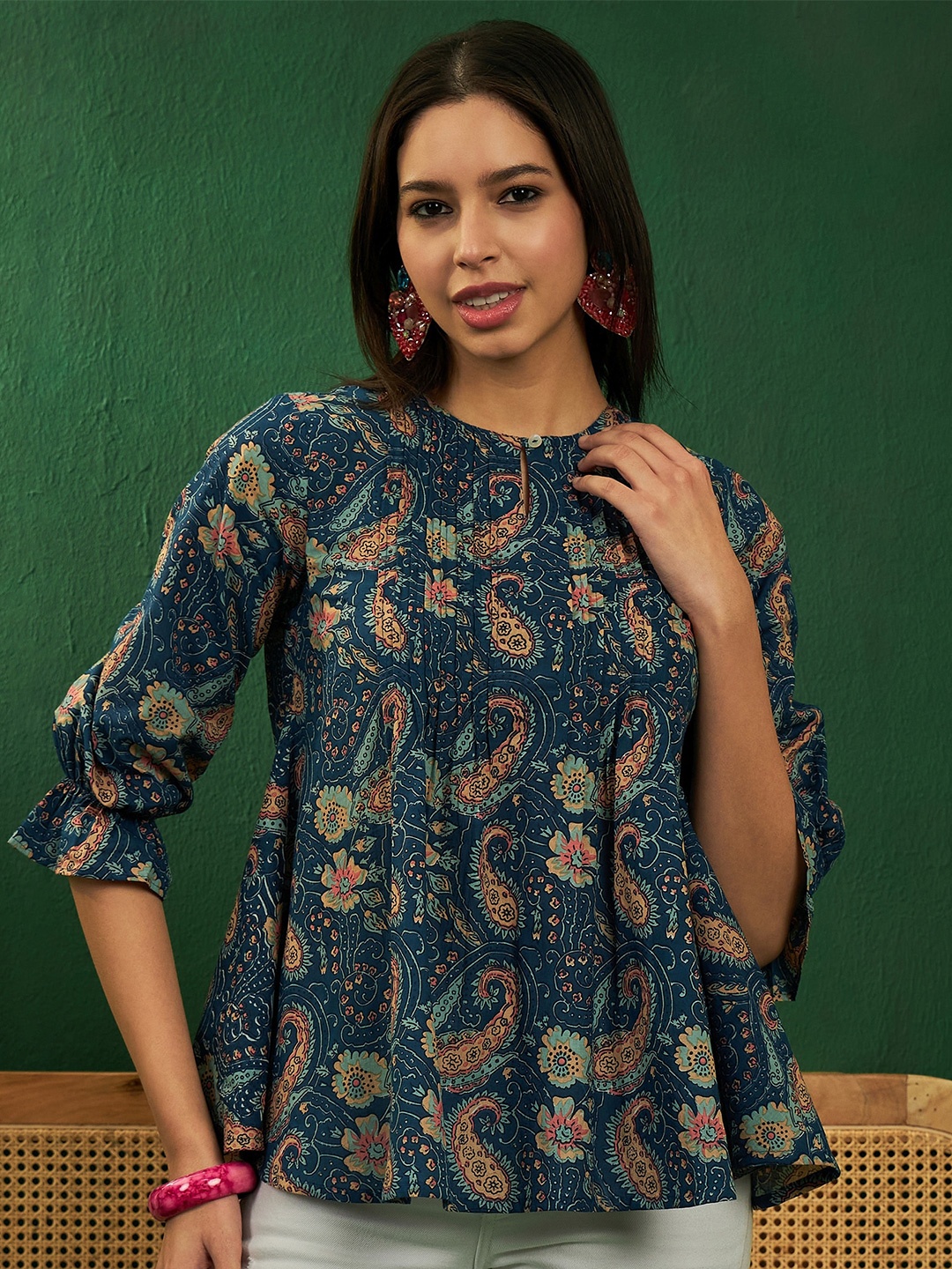 

Sangria Paisley Printed Keyhole Neck Puff Sleeves Pleated A-Line Cotton Top, Navy blue