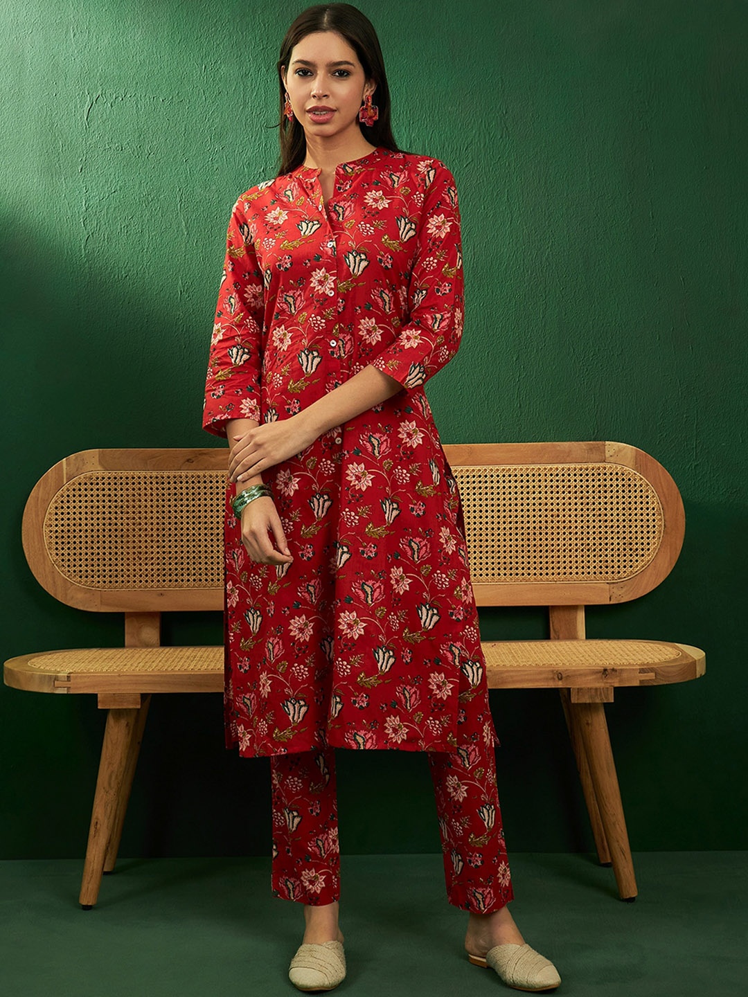 

Sangria Floral Printed Pure Cotton Straight Kurta & Trousers, Red