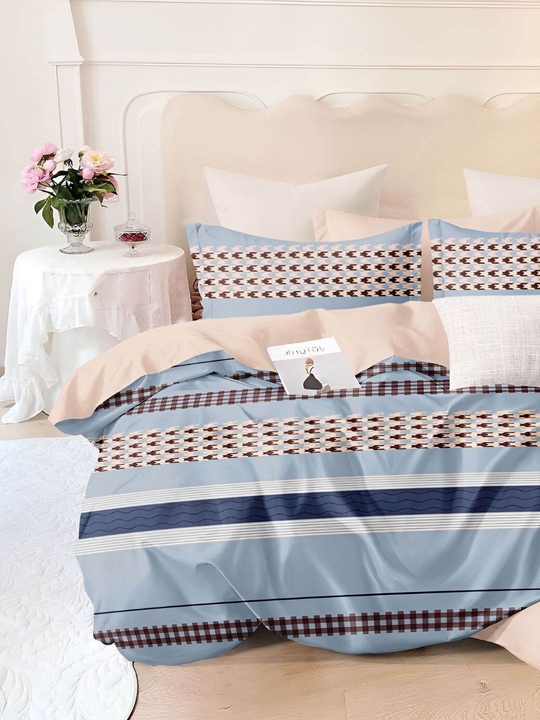 

Bajo's Blue & Peach-Coloured Geometric 300 TC Cotton Queen Bedsheet with 2 Pillow Covers