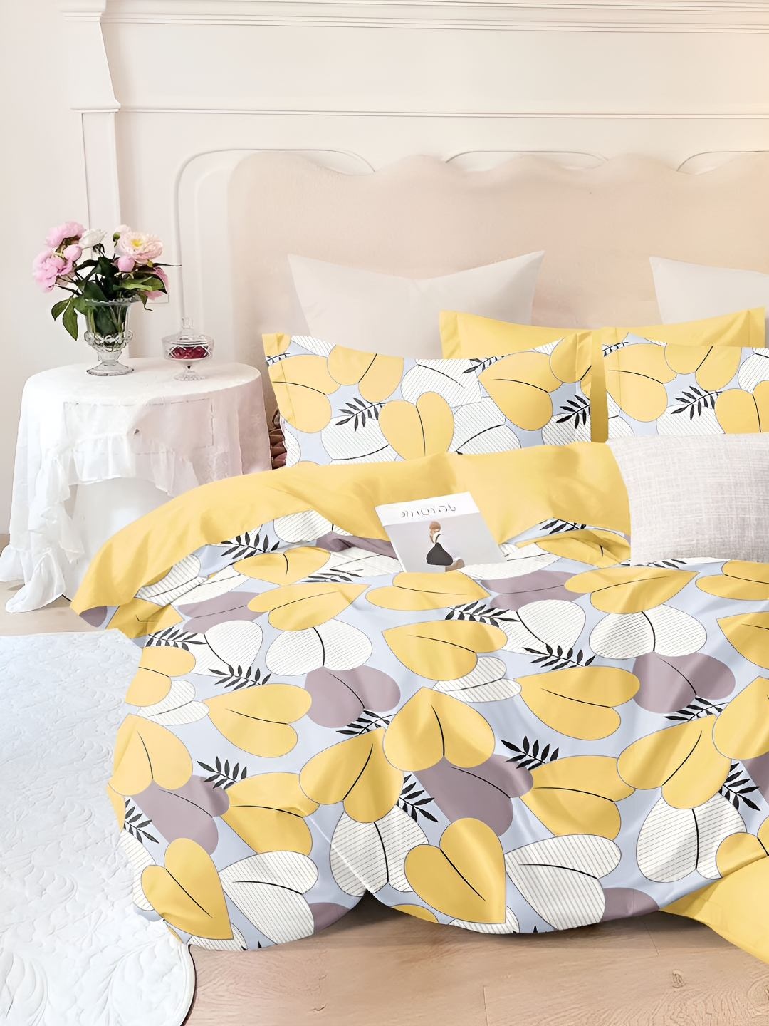 

Bajo's Yellow & White Floral 300 TC Cotton Queen Bedsheet with 2 Pillow Covers
