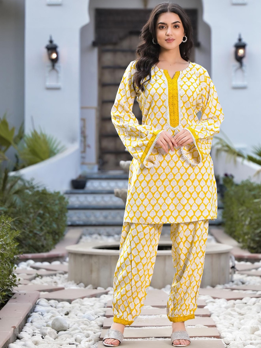 

Divena Floral Printed Kurta With Salwar, Yellow