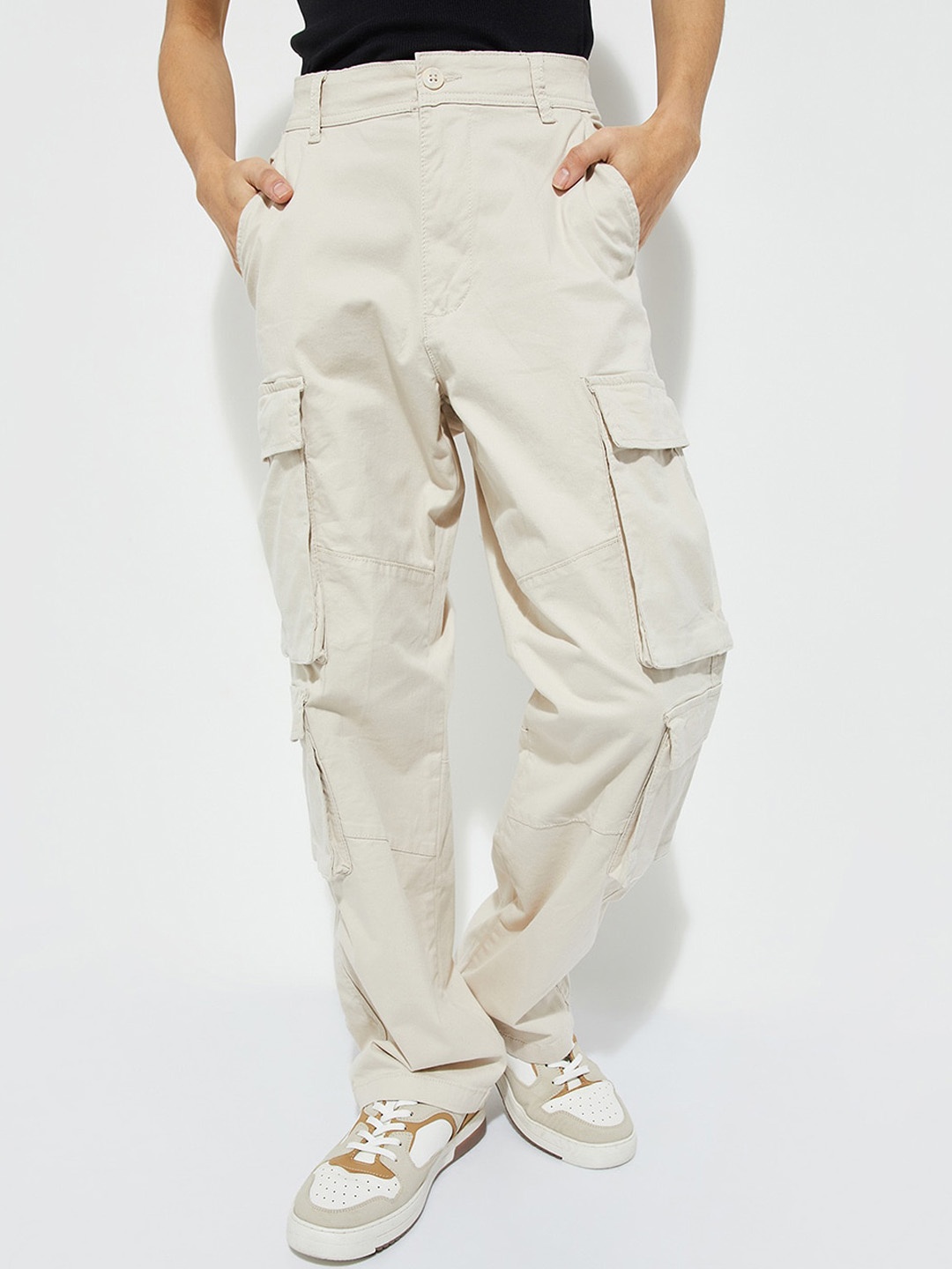 

max URB_N Men Mid Rise Cotton Cargos Trousers, Beige