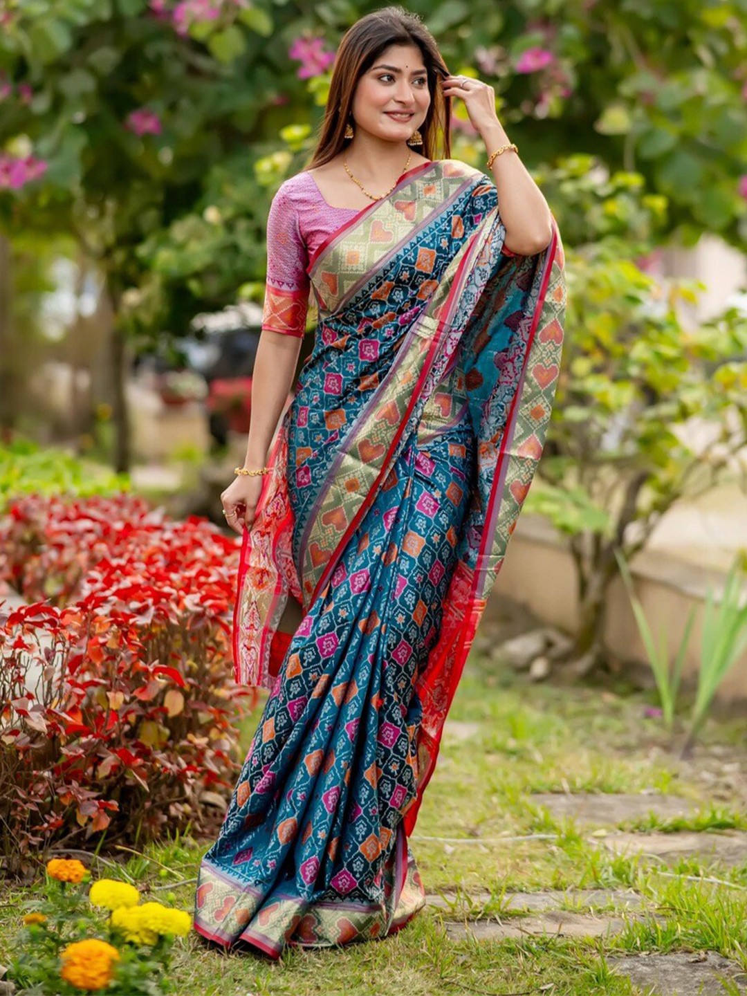 

Kandora Ethnic Motifs Zari Pure Silk Banarasi Saree, Teal