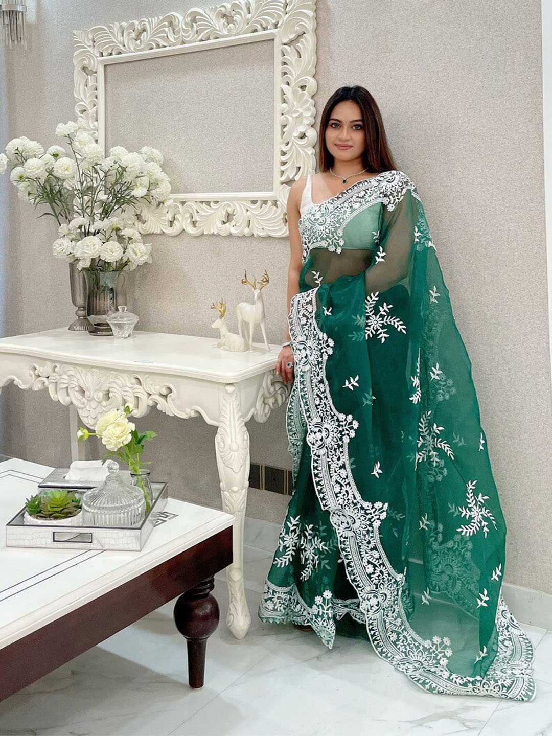 

Kandora Floral Embroidered Organza Saree, Green