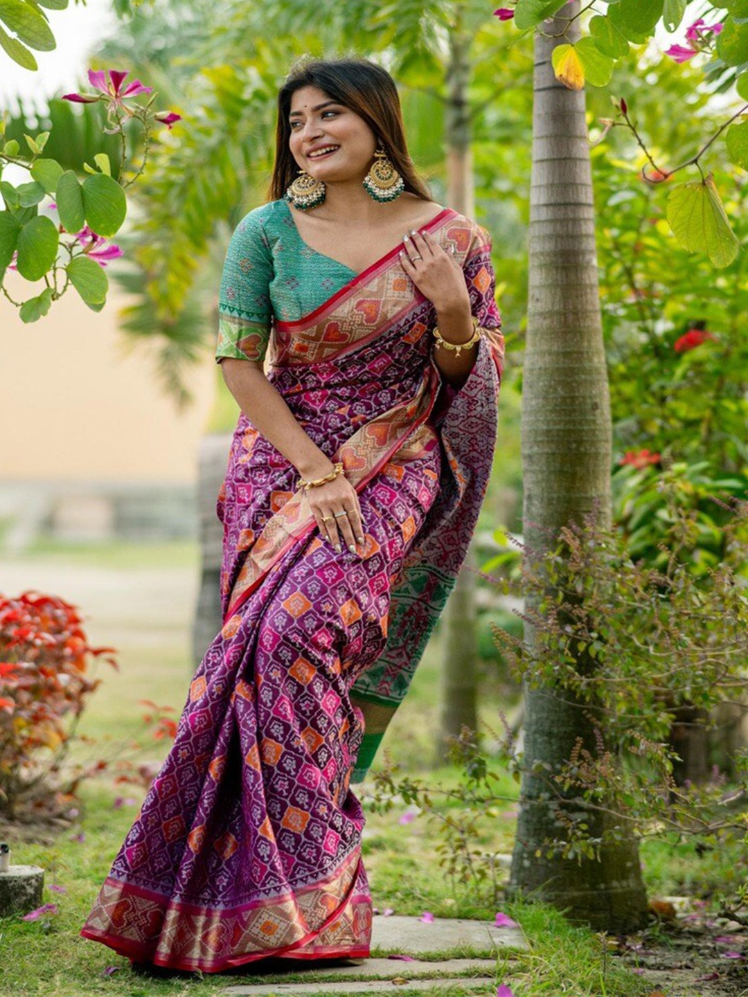 

Kandora Woven Design Zari Pure Silk Banarasi Saree, Purple
