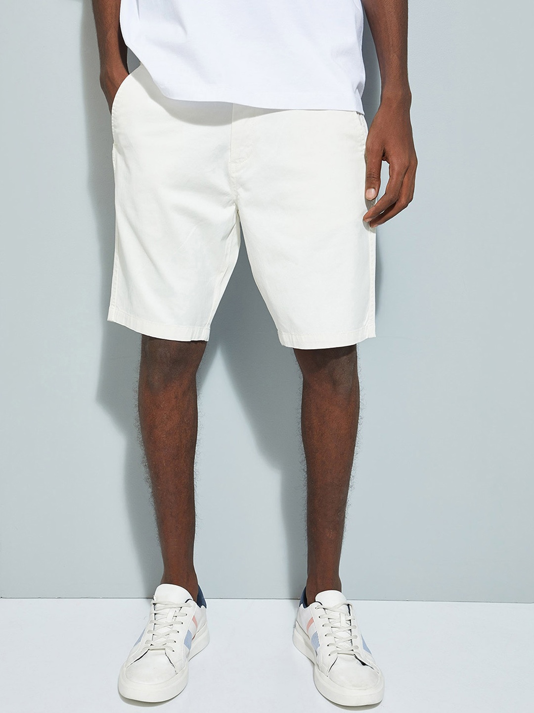 

max URB_N Men Mid-Rise Regular Shorts, Off white