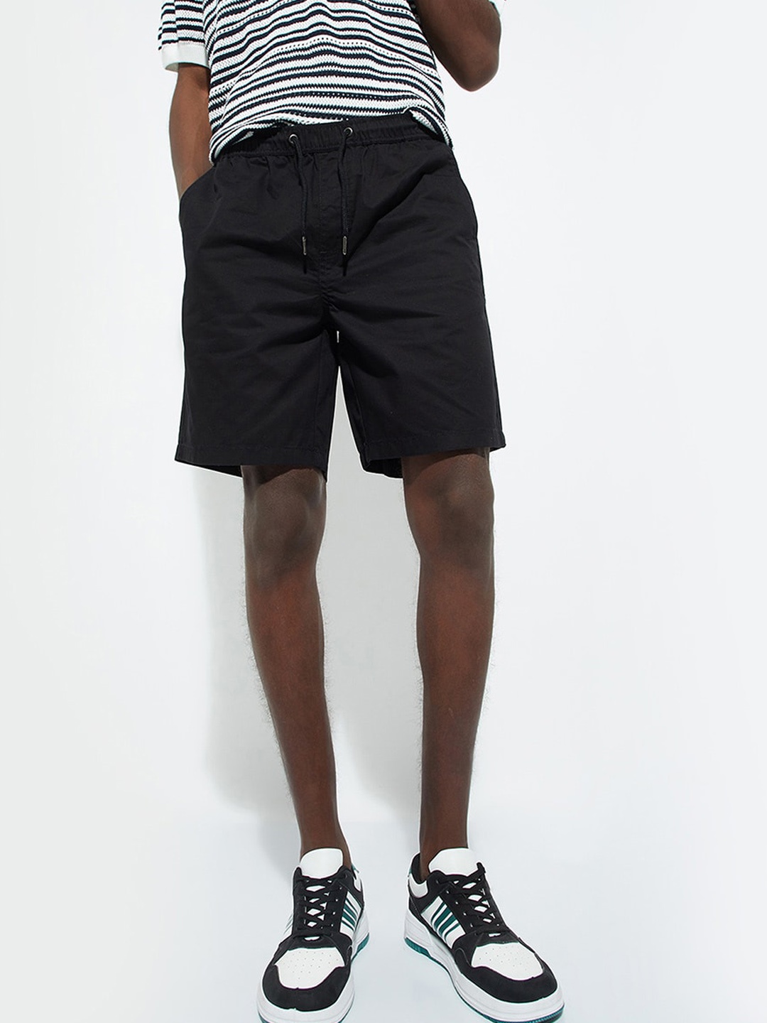 

max URB_N Men Mid-Rise Pure Cotton Shorts, Black