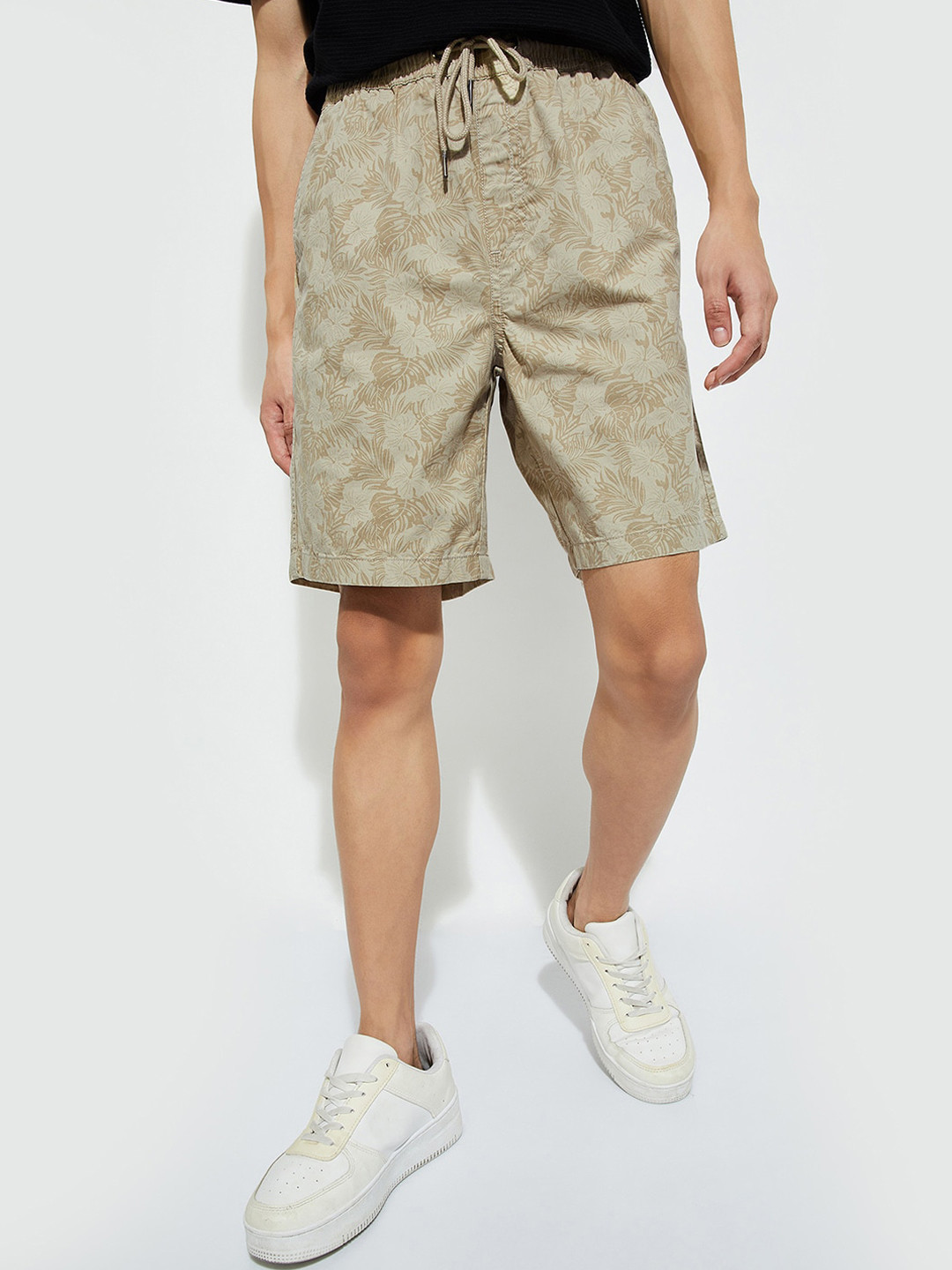 

max URB_N Men Floral Printed Pure Cotton Shorts, Beige