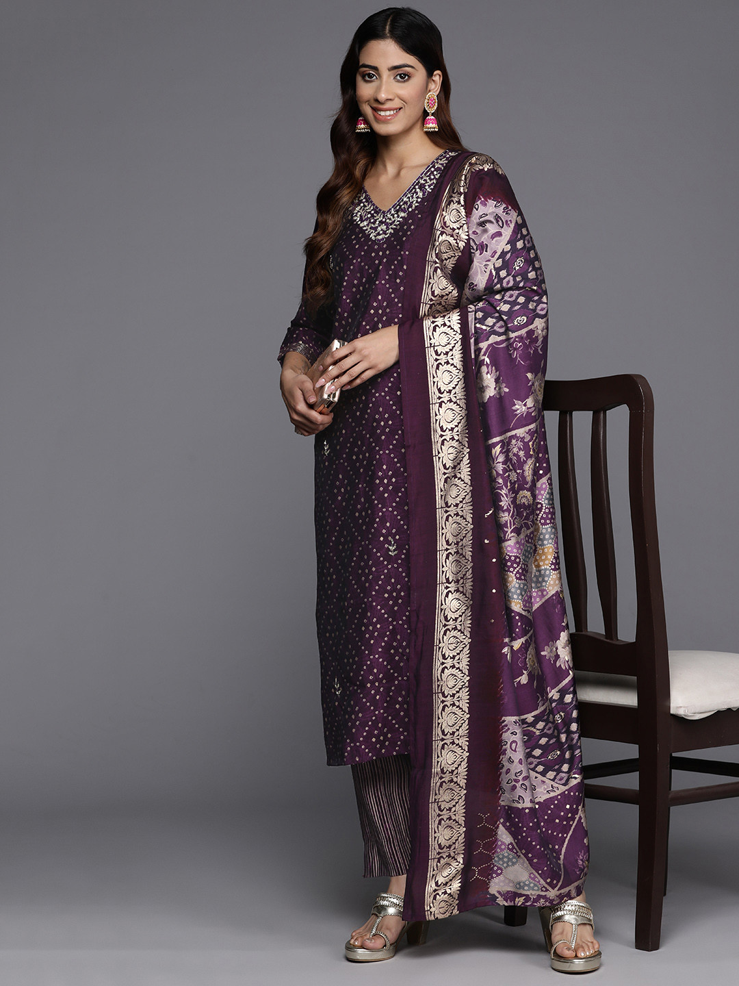 

Varanga Women Bandhani Printed Regular Beads and Stones Kurta with Trousers & Dupatta, Violet