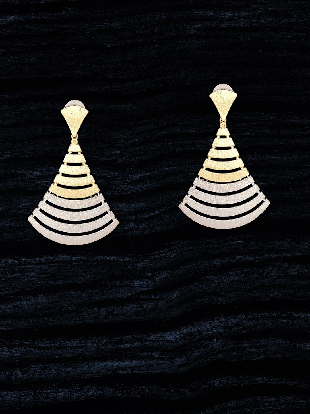 

DressBerry Gold and Silver-Plated Classic Drop Earrings