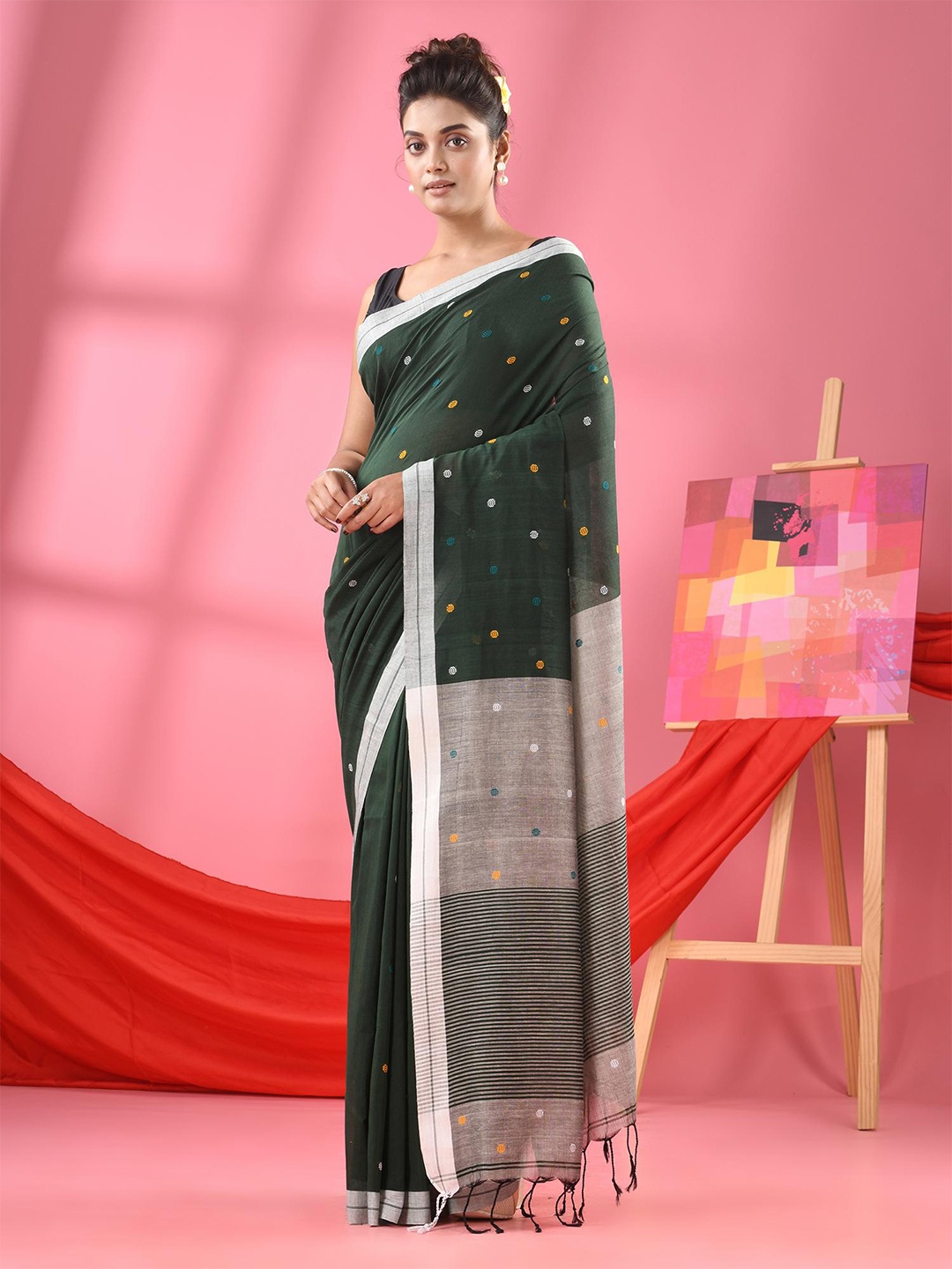 

Angoshobha Geometric Woven Design Pure Cotton Handloom Saree, Green