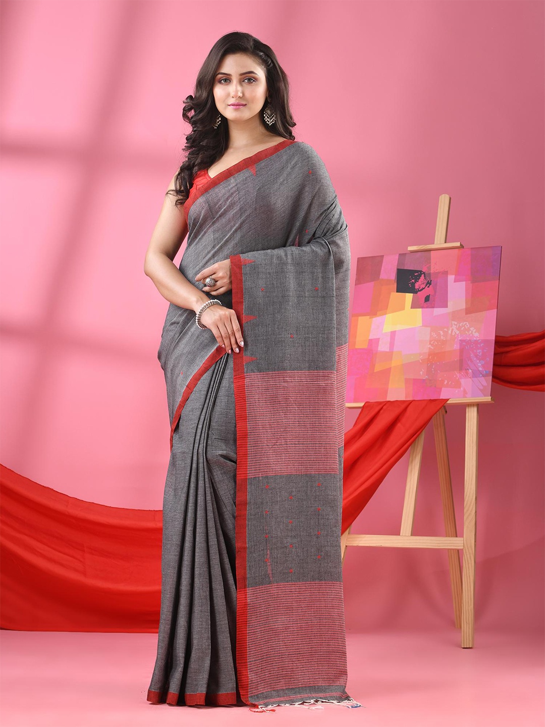 

Angoshobha Geometric Woven Design Pure Cotton Saree, Grey